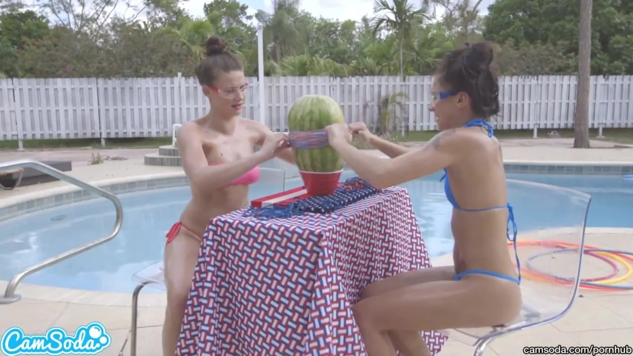 Lesbian teens gets naughty with watermelon explosion / Teen Porno XXX